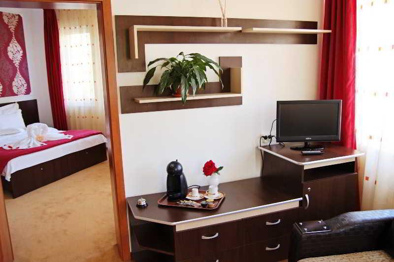 Silver Hotel أرادايا المظهر الخارجي الصورة